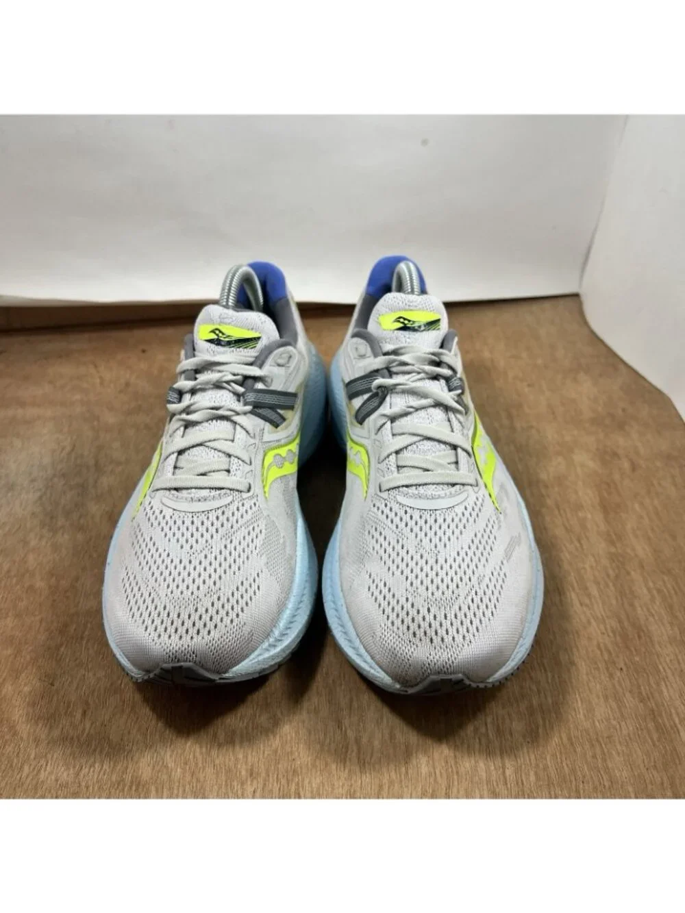 Saucony please review